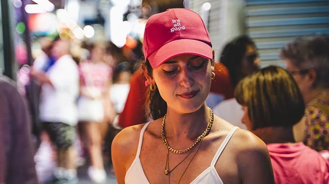 spain-lady-in-market